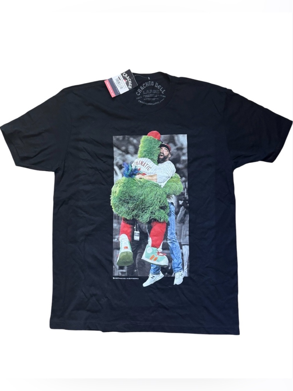 Cracked Bell Phillies ‘Best Friends’ T-Shirt